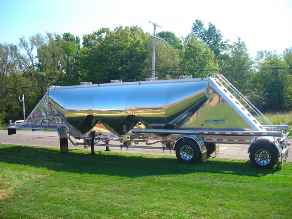 Pneumatic Tank Trailers