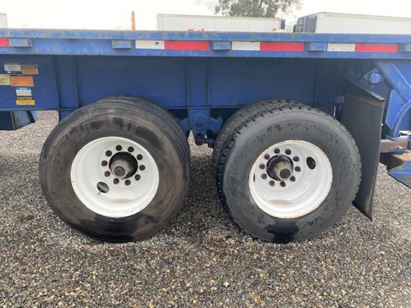 2008 UTILITY 32' FLAT BED WITH FORKLIFT KIT(MOFFETT) 6157119173
