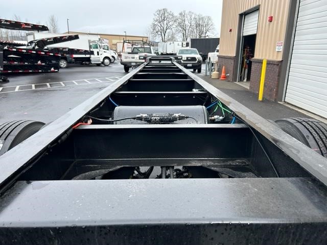 2025 CHEETAH 40' GOOSENECK CHASSIS - image 5 of 6