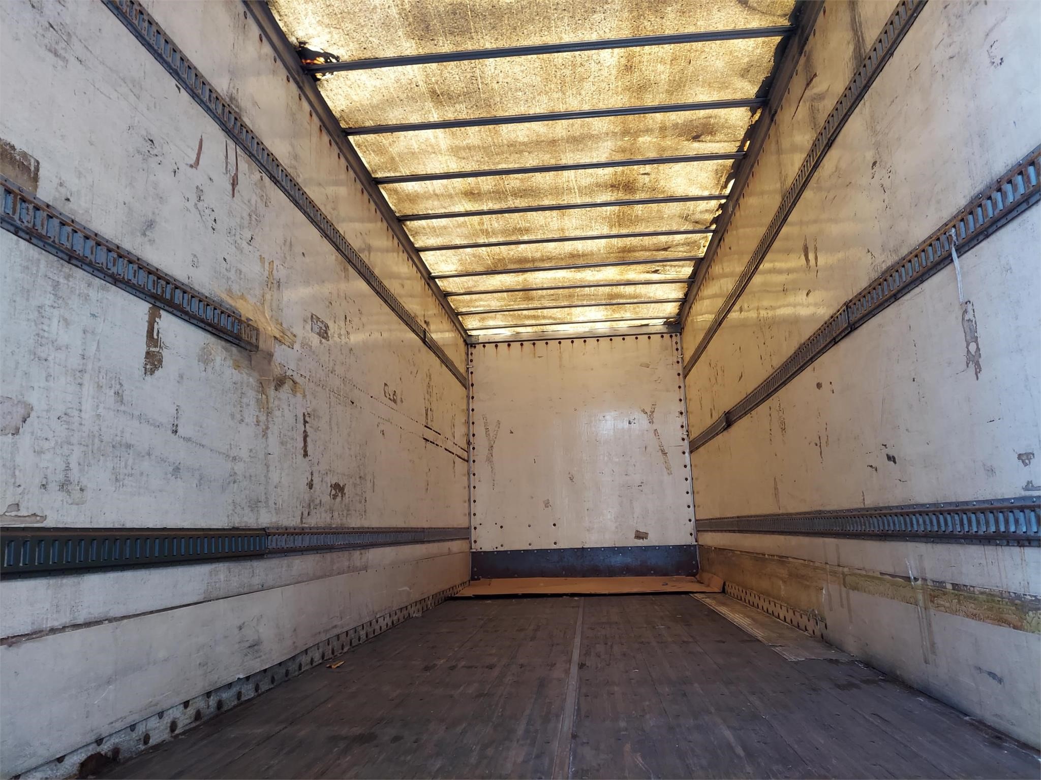 1987 TRAILMOBILE 28' SINGLE AXLE SPRING RIDE FIXED DRYVAN - image 5 of 6