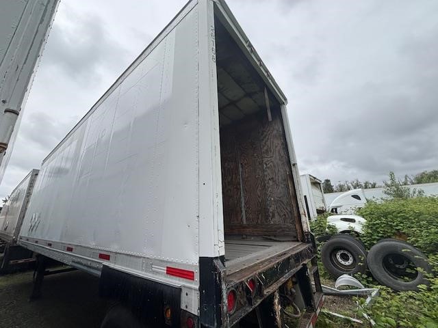 2001 WABASH 28' DRY VAN WITH 5500LB LIFTGATE - image 5 of 6