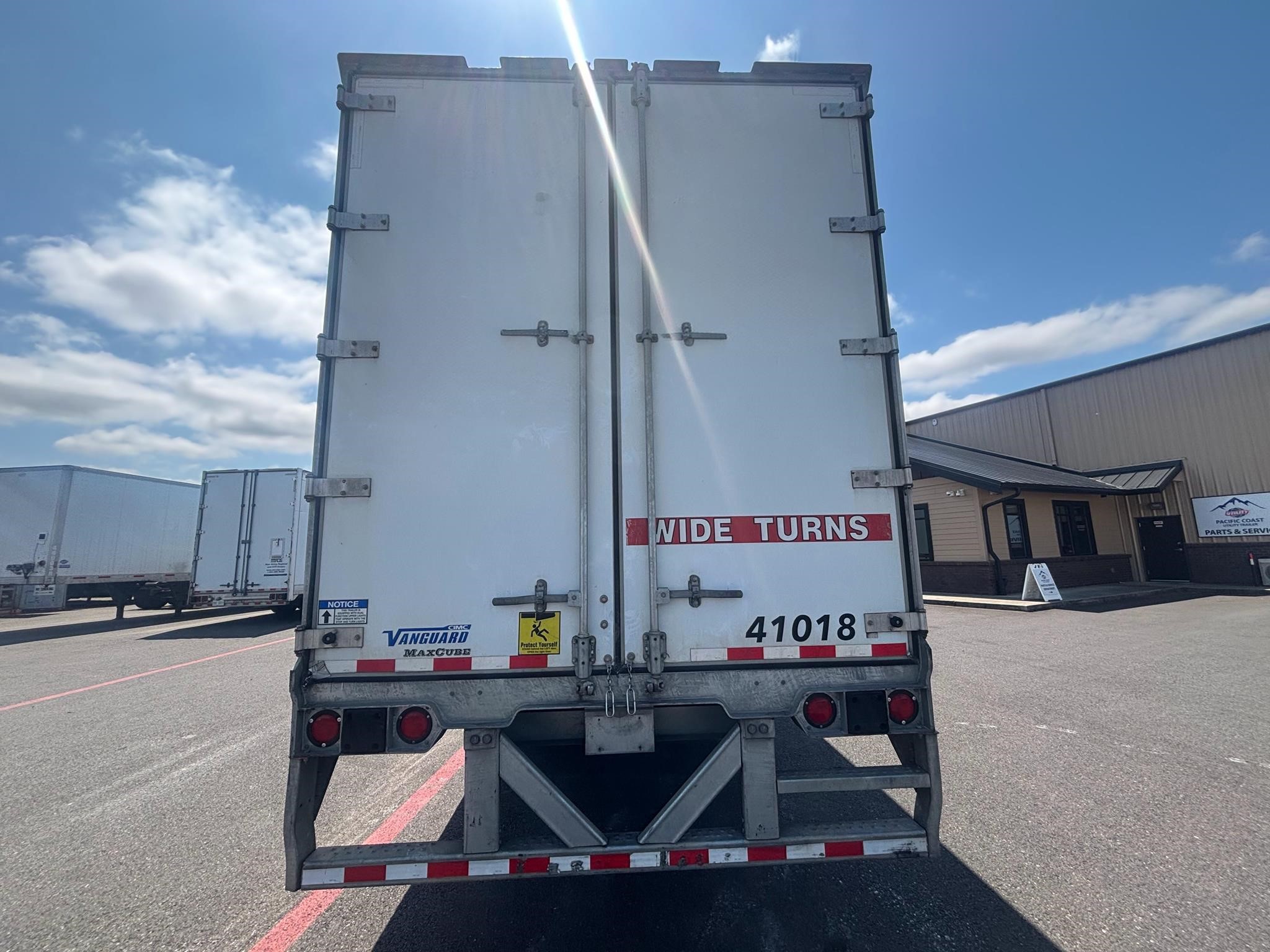 2022 VANGUARD 53' TANDEM SPRING RIDE SWING DOOR DRY VAN - image 6 of 6