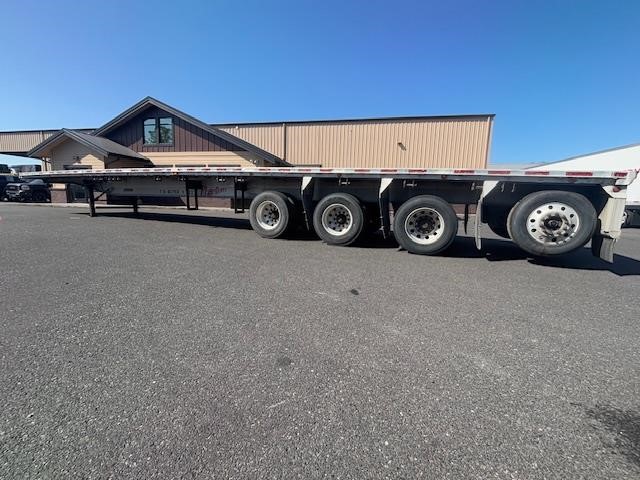 2008 FONTAINE 53' FLATBED - image 4 of 6