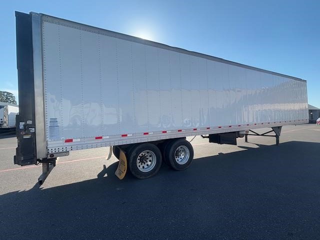 2012 HYUNDAI 48' ROLL DOOR REEFER W/5500 LB LIFT GATE - image 5 of 6