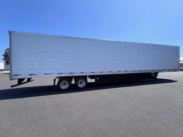 2026 UTILITY 53' TANDEM AIR RIDE SWING DOOR REEFER - image 4 of 6